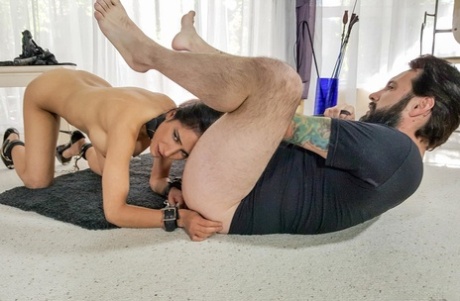 Distorded featuring Tia Cyrus, Tommy Pistol Hot Gallery